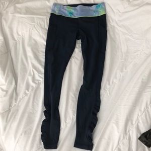 Lululemon size 6 navy pants